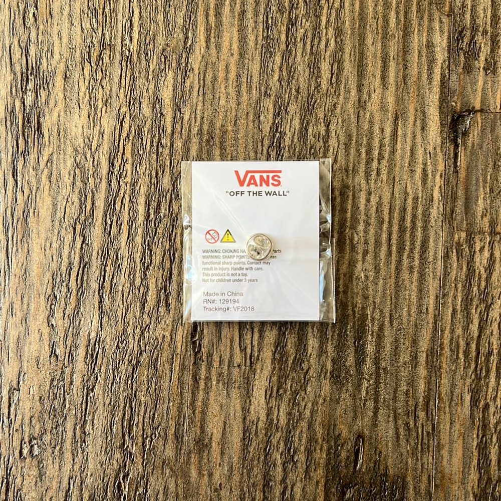 Vans Family bundle. Checkered pop socket,classic slip on pin, checkered Vans Pin - Picture 5 of 7